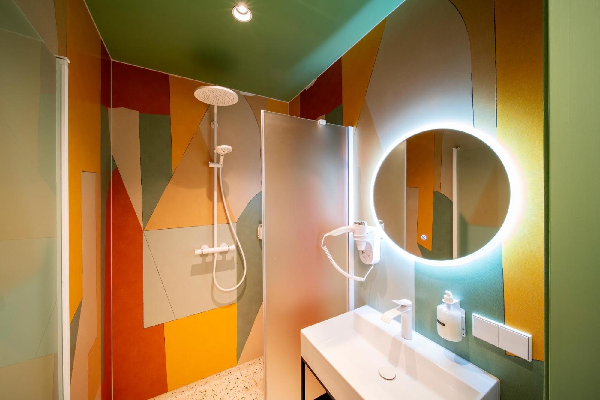 Tourist Inn Hotel Amsterdam Bagian luar foto