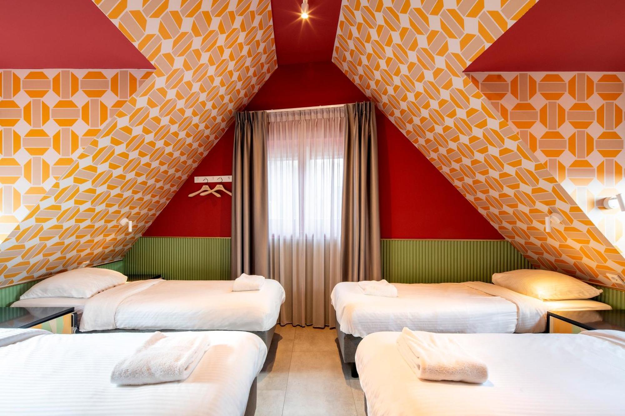 Tourist Inn Hotel Amsterdam Bagian luar foto